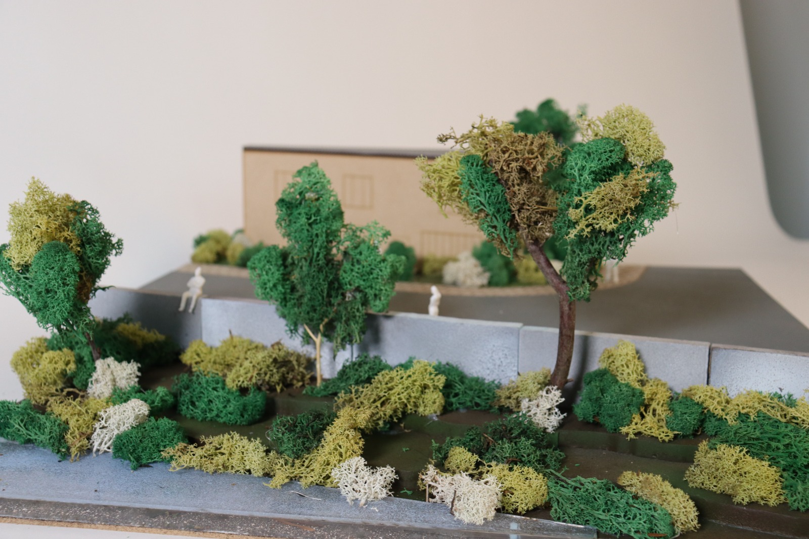 https://iscm-api.ueh.edu.vn/public/static/images/studiolab/collaboration/thanhda/fertile_fields/maquette Jari.jpg